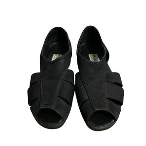Madeline Stuart Women's Black Leather Slip-on Sandals